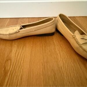 Tod's Cream Leather Women's Penny Loafers